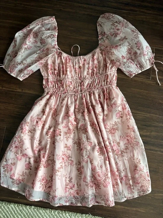 miami Francesca’s Blush Pink Floral Puff-Sleeve Mini Dress - Picture 2 of 4